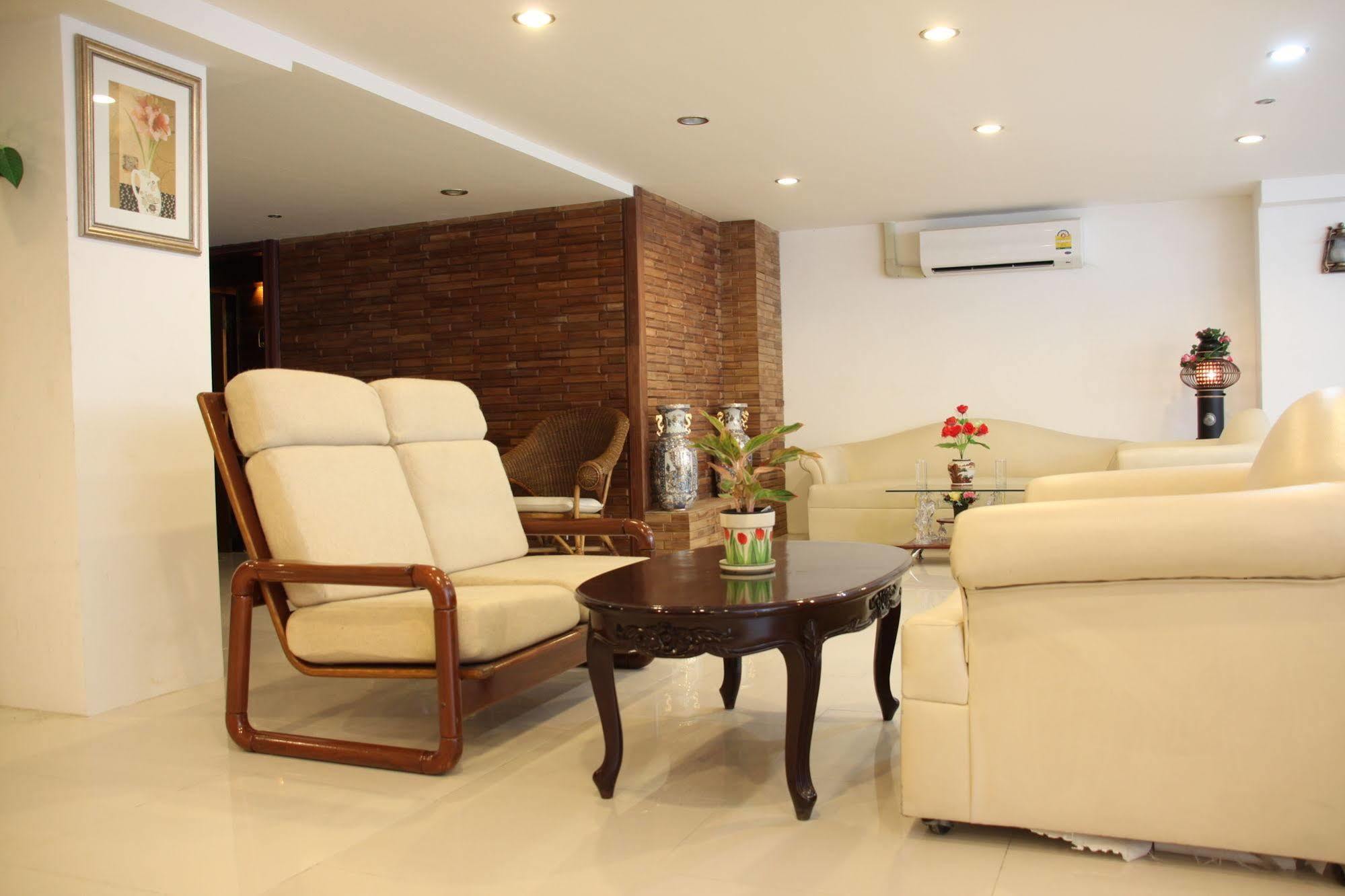 Suites 31 Sukhumvit Bangkok Exterior foto