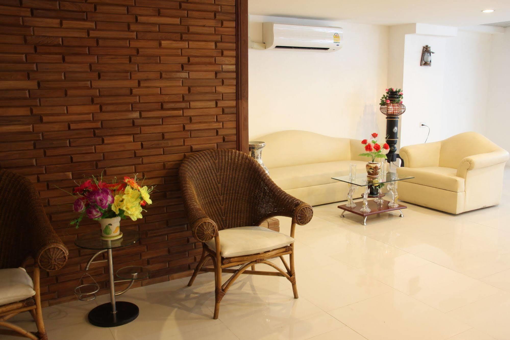Suites 31 Sukhumvit Bangkok Exterior foto